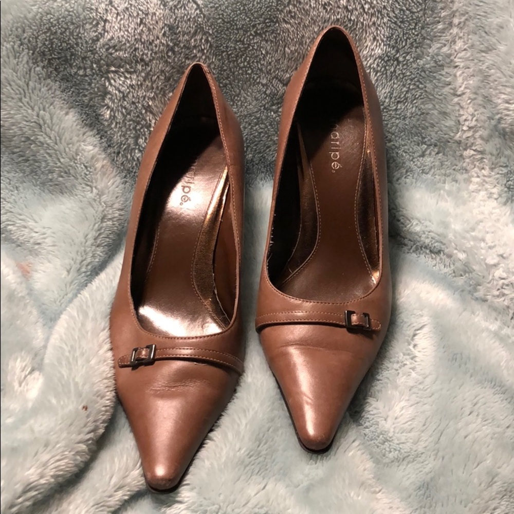 Women’s size 8 maripe dress shoe
